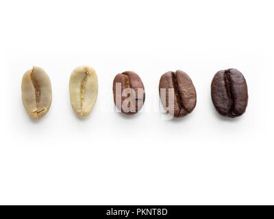 Matières, léger, moyen et de torréfaction foncée café en grains. Banque D'Images