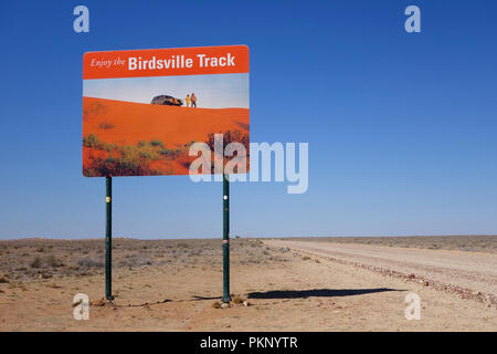 Profitez de la Birdsville Track signer dans l'arrière-pays australien. Banque D'Images