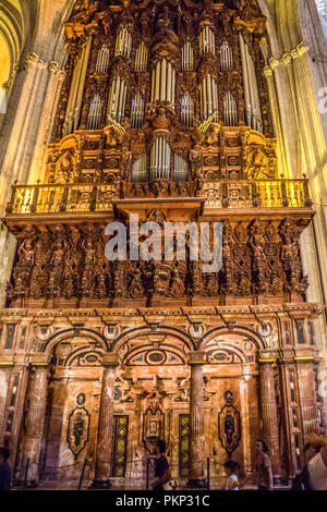 Séville, Espagne- 18 juin 2017 : un orgue à l'intérieur de la cathédrale gothique à Séville, Espagne Juin 2017, Europe Banque D'Images