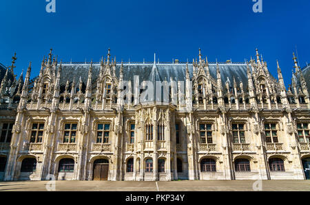 Façade gothique du Palais de Justice à Rouen, Normandie, France Banque D'Images