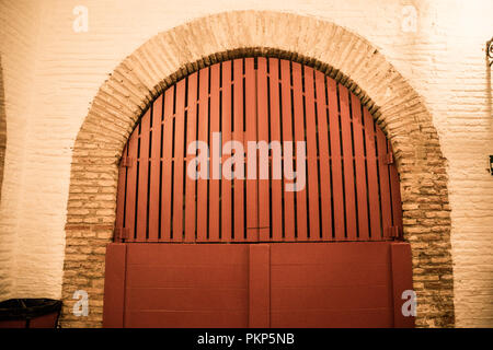 Séville, Espagne - 19 juin 2017 : l'anneau de taureau Plaza de Toros de la Maestranza en Sevile, l'Espagne, l'Europe.La Plaza de toros de la Real Maestranz Banque D'Images