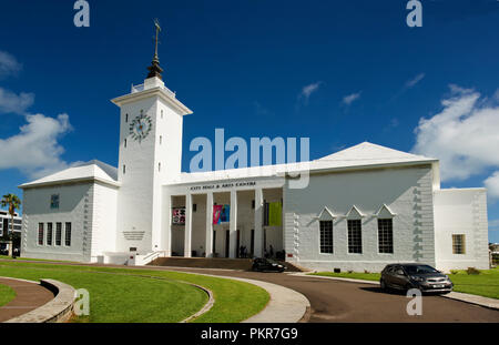 L'océan Atlantique, les Bermudes, Hamilton, l'Hôtel de Ville et le Centre des Arts, 1960 Banque D'Images