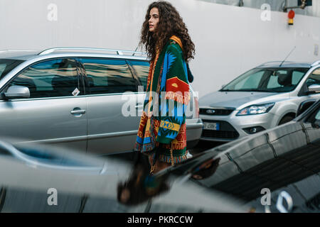 MILAN, ITALIE - 23 septembre 2017 : Chiara Scelsi vu l'extérieur de ANTONIO MARRAS Show à Milan Fashion Week Spring/Summer 2018 Banque D'Images