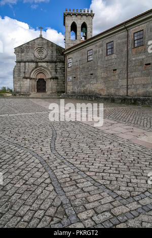 Vila Nova de Famalicão, Portugal - 17 août 2017 : Santiago de Antas monastère roman et l'Église Banque D'Images