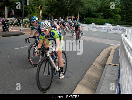 Le womens pro domaine à l'Air Force Cycling Classic le 13 mai 2010, à Arlington, en Virginie. Banque D'Images