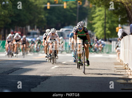 Le Womens pro champ pendant l'Air Force Cycling Classic Clarendon Cup le 12 mai 2010, à Arlington, en Virginie. Banque D'Images