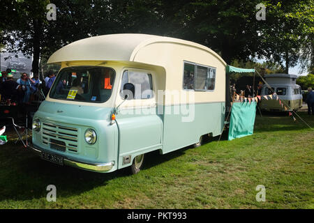 Septembre 2018 - Retro camping-cars au Goodwood Revival week-end Banque D'Images