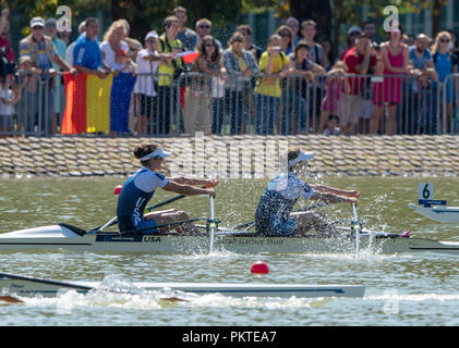 Plovdiv, Bulgarie, samedi, 15 septembre 2018. Championnats du monde d'Aviron de la FISA, Final, une femme légère, deux de couple, USA LW2X. a remporté une médaille d'argent, de l'équipage :, Bow, Emily SCHMIEG et Mary Jones, Â© Peter SPURRIER, Crédit : Peter SPURRIER/Alamy Live News Banque D'Images