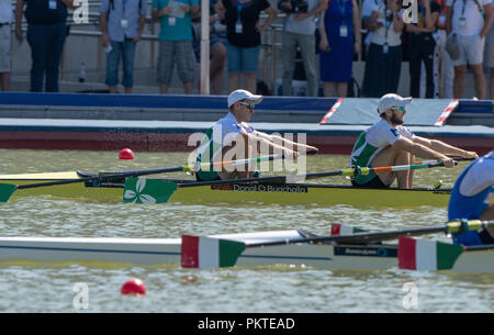 Plovdiv, Bulgarie, samedi, 15 septembre 2018. Championnats du monde d'Aviron de la FISA, Final, une, deux de couple masculin poids léger, IRL LM2X. remportant une médaille d'or, pour l'Irlande, de l'équipage :, Bow, Gary O'Donovan et Frère Paul O'ODONOVAN Â© Peter SPURRIER, Crédit : Peter SPURRIER/Alamy Live News Banque D'Images