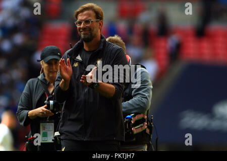 Londres, Royaume-Uni. 15 Sep 2018. Manager de Liverpool Jurgen Klopp célèbre la victoire de Liverpool. Le Premier Ministre de l'EPL League, Tottenham Hotspur v Liverpool au stade de Wembley à Londres le samedi 15 septembre 2018. Cette image ne peut être utilisé qu'à des fins rédactionnelles. Usage éditorial uniquement, licence requise pour un usage commercial. Aucune utilisation de pari, de jeux ou d'un seul club/ligue/dvd publications pic par Steffan Bowen/Andrew Orchard la photographie de sport/Alamy live news Banque D'Images