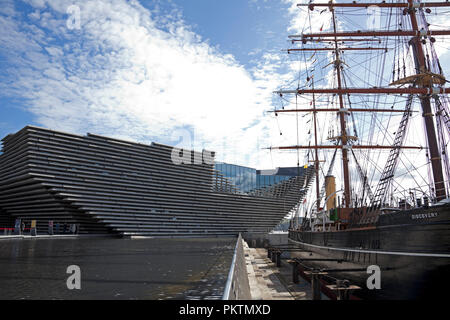 Dundee, Écosse, Royaume-Uni, le 15 septembre 2018, jour de l'ouverture de V&A Design Museum Banque D'Images