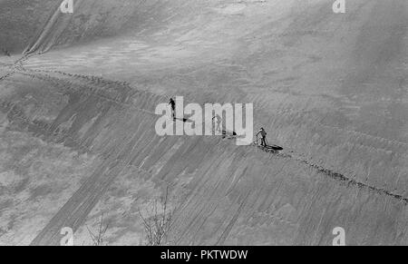 Ski alpin hommes sur Great Sand Dunes Banque D'Images