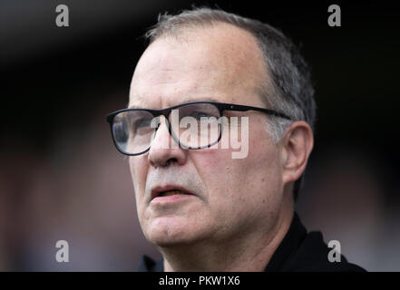 Le manager de Leeds United Marcelo Bielsa au cours de la Sky Bet Championship match à la nouvelle Den, Londres. Banque D'Images