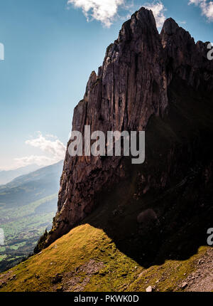 Raide dingue vertical mountain rock formation, l'Alpstein Suisse Banque D'Images