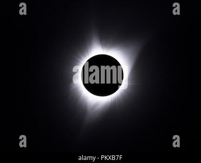 La couronne solaire est visible pendant l'éclipse solaire totale sur 8-21-17, vu de la montagne de fraises, l'Est de l'Oregon. Banque D'Images