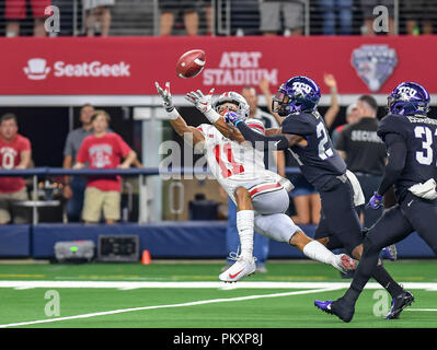 Texas, USA. 15 septembre 2018:dupliquer***Ohio State Buckeyes receveur Austin Mack (11) une longue passe pour une première en bas menant à la première de trois points du jeu au cours de NCAA Advocare Showdown match de football entre l'Université de l'Ohio State Buckeyes et le TCU Horned Frogs à AT&T Stadium à Arlington, au Texas. Michael Dorn/CSM Crédit : Cal Sport Media/Alamy Live News Banque D'Images