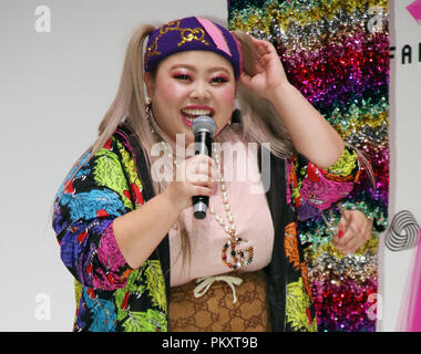 Tokyo, Japon. 15 Sep, 2018. La comédienne japonaise Naomi Watanabe sourit à la cérémonie d'ouverture de la Vogue fashion's Night Out 2018 à Tokyo le samedi, Septembre 15, 2018. Quelques 600 boutiques ont participé un soir événement fashion shopping à Tokyo. à Tokyo. Credit : Yoshio Tsunoda/AFLO/Alamy Live News Banque D'Images