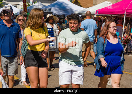 Memphis, Tennessee. 15 septembre 2018. Cooper-Young Festival 2018, Memp.Son, New York. Le plus grand festival d'une journée dans le Tennessee. Gens profitant de la dernière de l'été avec l'art, de l'alimentation et de la bonne musique. Crédit : Gary Culley/Alamy Live News Banque D'Images