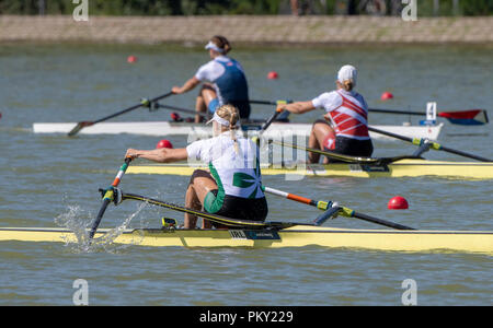 Plovdiv, Bulgarie, dimanche, 16 septembre 2018. Championnats du monde d'Aviron de la FISA, IRL, W1X, Sanita PUSPURE, large et célébrer sa médaille d'win, dans le Women's Un rameur en couple, Â© Peter SPURRIER, 16.09.18 Crédit : Peter SPURRIER/Alamy Live News Banque D'Images