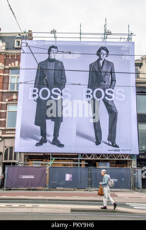 Panneau d'Hugo Boss à Amsterdam aux Pays-Bas 2018 Banque D'Images