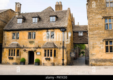À l'origine une auberge de coaching du XVIIe siècle, Lygon Arms à Broadway, Worcestershire, en Angleterre. Banque D'Images