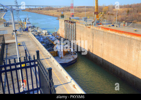 WELLAND, ONTARIO, avril 2018 : 27 navires transitant par le canal Welland Banque D'Images