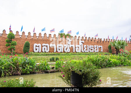 AYUTTHAYA, THAÏLANDE - 9 septembre 2018 Marché flottant Ayodhaya célèbre non loin de Bangkok voyage confortable et des destinations touristiques populaires Ayutt Banque D'Images