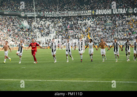 Turin, Italie. 16 Sep, 2018. L'équipe de Juventus célébrer la victoire dans la série d'un match de football entre la Juventus et US Sassuolo de Allianz Stadium le 16 septembre 2018 à Turin, Italie. Crédit : Antonio Polia/Alamy Live News Banque D'Images