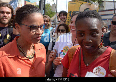 Sao Paulo, Brésil. 16 septembre 2018. Le candidat présidentiel Marina Silva (REDE) fait campagne le dimanche après-midi (16) dans le quartier de Liberdade, zone centrale de São Paulo (SP). (Photo : Caio Rocha/Fotoarena) Crédit : Foto Arena LTDA/Alamy Live News Banque D'Images