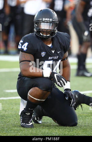 15 septembre 2018 : Buffalo Bulls s'attaquer à DeShondrick Foxworth défensives (54) au cours de la première moitié de jouer dans la NCAA football match entre l'Est de Michigan Eagles et Buffalo Bulls à UB Stadium à Amherst, New York Buffalo défait l'Eastern Michigan 35-28 pour améliorer leur dossier à 3-0 pour la première fois comme un programme de FBS. (Nicholas T. LoVerde/Cal Sport Media) Banque D'Images
