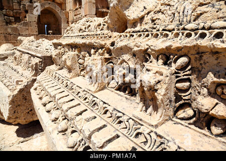 Ruines Romaines de Baalbek au Liban, les détails de la pierre taillée Banque D'Images