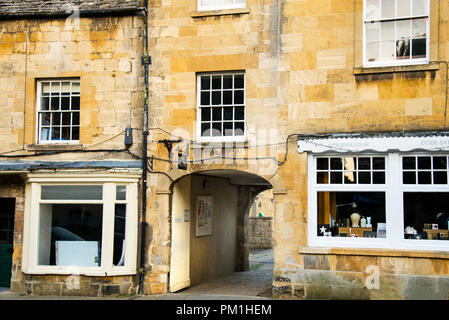 Grafton Mews à Chipping Campden Cotswold village et ville de marché en Angleterre. Banque D'Images