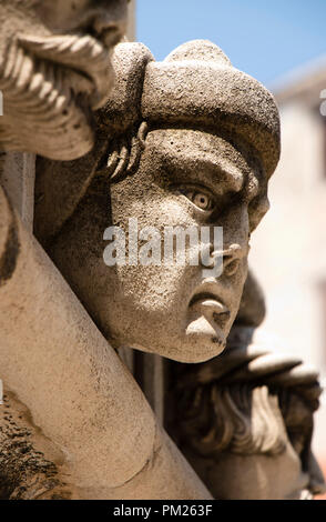 Détail de la frise extérieure avec 71 portraits grandeur nature sur la cathédrale de St Jakov Sibenik a été faite par Juraj Dalmatinac au 15e siècle. L'cathed Banque D'Images