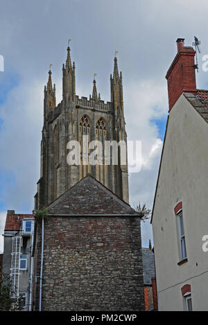 Wells, Grossbritannien. Août 13, 2018. Vue de l'église paroissiale de puits dans le sud de l'Angleterre, prise en août 2018 dans le monde de l'utilisation | Credit : dpa/Alamy Live News Banque D'Images