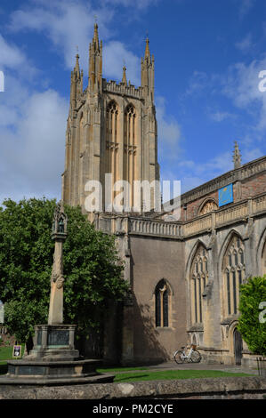 Wells, Grossbritannien. Août 13, 2018. Vue de l'église paroissiale de puits dans le sud de l'Angleterre, prise en août 2018 dans le monde de l'utilisation | Credit : dpa/Alamy Live News Banque D'Images