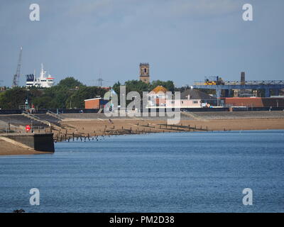 Sheerness, Kent, UK. 17 Sep, 2018. Météo France : un matin ensoleillé et très chaud dans la région de Sheerness, Kent. Credit : James Bell/Alamy Live News Banque D'Images