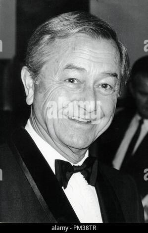 Robert Young, vers 1970. Référence de fichier #  1240 002THA © CCR /Le Hollywood Archive - Tous droits réservés Banque D'Images