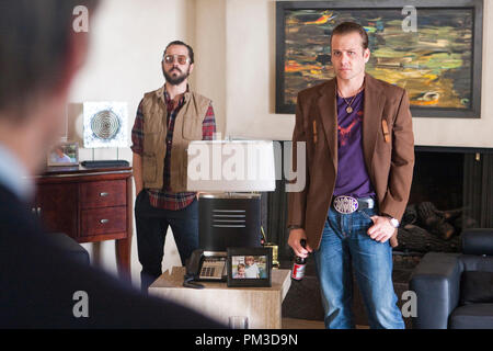 De gauche à droite : Giovanni Ribisi joue Wayne Beering et Gabriel Macht joue Buck Dolby dans 'Milieu des hommes.' Banque D'Images