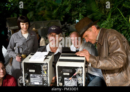 'Indiana Jones et le Royaume du Crâne de Cristal' Cate Blanchett, réalisateur Steven Spielberg, producteur Frank Marshall, Harrison Ford © 2008 Lucasfilm Ltd. Banque D'Images