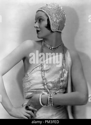 Encore une publicité Studio : Myrna Loy vers 1930 référence #  30732 1102THA Banque D'Images
