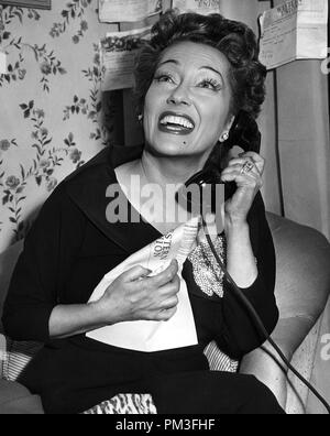 Encore une publicité Studio : Gloria Swanson de référence de dossier 30732 1951 1178THA Banque D'Images