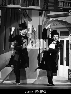 Publicité Studio : 'Toujours' Easter Parade de Judy Garland, Fred Astaire 1948 MGM Référence de dossier #  30732 1215THA Banque D'Images