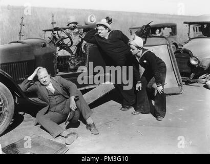 Stan Laurel et Oliver Hardy, "Deux tars' 1928 Hal Roach Studios référence #  30732 310 Banque D'Images