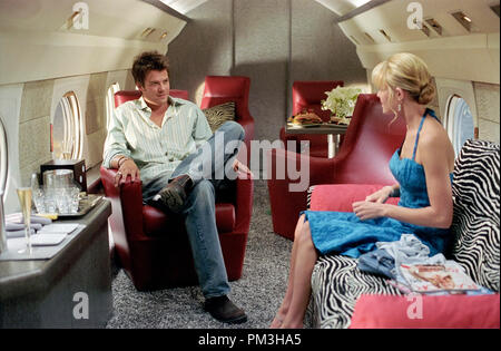 Photo du film de 'Win A Date with Tad Hamilton' Josh Duhamel et Kate Bosworth © 2004 Dreamworks Référence de fichier #  30735996THA pour un usage éditorial uniquement - Tous droits réservés Banque D'Images