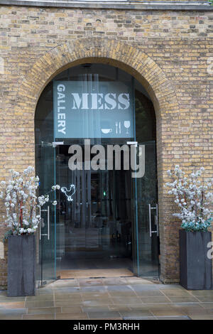 Mess, Saatchi Gallery Cafe, Duke of York Square, Chelsea, Londres, Angleterre, Royaume-Uni Banque D'Images