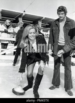 Lee Majors et Farrah Fawcett épouse,1973. Référence du fichier # 1044 001THA © CCR /Le Hollywood Archive - Tous droits réservés. Banque D'Images