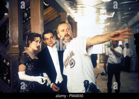Twentieth Century Fox présentera 'Titanic' Kate Winslet, Leonardo DiCaprio, réalisateur James Cameron © 1997 20th Century Fox Banque D'Images