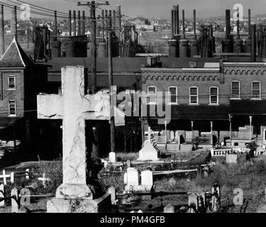 Cimetière de Bethléem et de l'acier usine. New York, 1935. Référence de fichier #  1002 017THA Banque D'Images