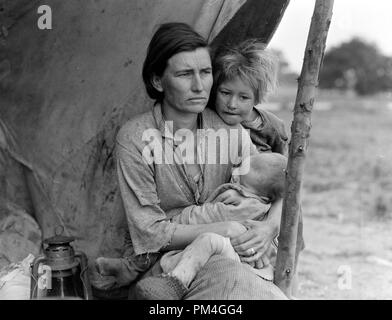 Les ramasseurs de pois démunies en Californie. Mère de sept enfants, Florence Thompson, âgé de trente-deux, Nipomo, Californie, 1936. Référence de fichier #  1003 005THA Banque D'Images