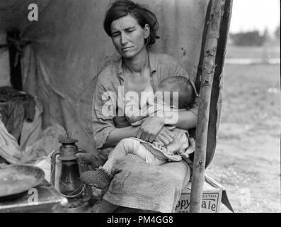 Les ramasseurs de pois démunies en Californie. Mère de sept enfants, Florence Thompson, âgé de trente-deux, Nipomo, Californie, 1936. Référence de fichier #  1003 007THA Banque D'Images